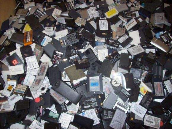 廢舊手機(jī)歸宿難尋 回收平臺能否帶來曙光？